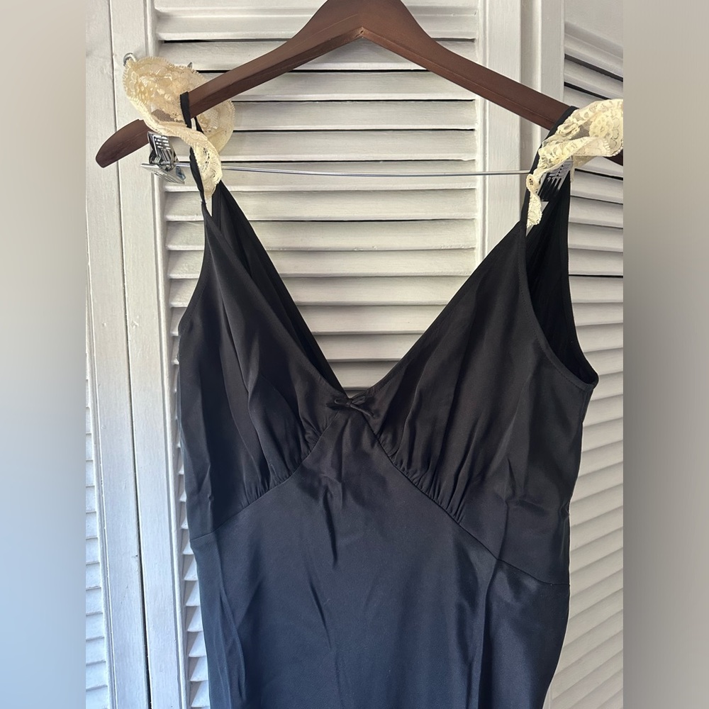 Doen Claire Dress Black Silk Bias Cut Lace Flutter Sleeve NWT - Picture 4 of 10